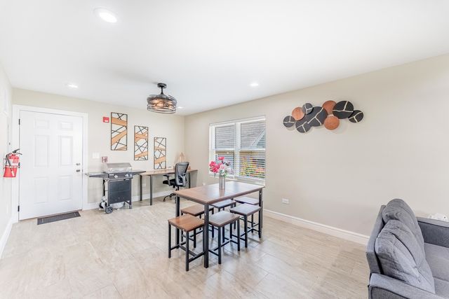 1006 Summit Street, Joliet, IL 60435