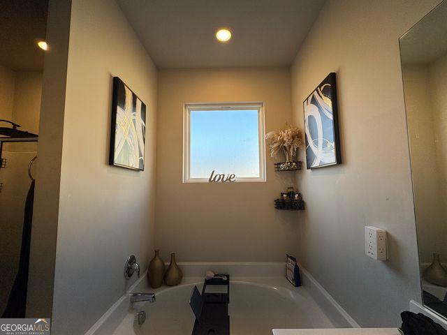 573 Chelan Court, Hoschton, GA 30548