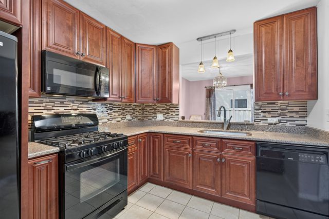 1042 E Randville Drive, Palatine, IL 60074