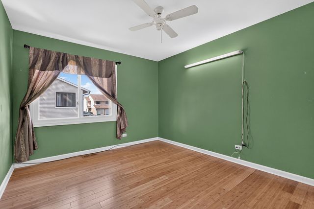 1042 E Randville Drive, Palatine, IL 60074