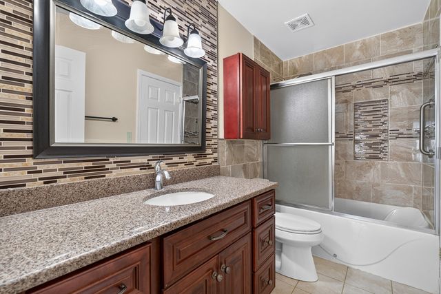 1042 E Randville Drive, Palatine, IL 60074