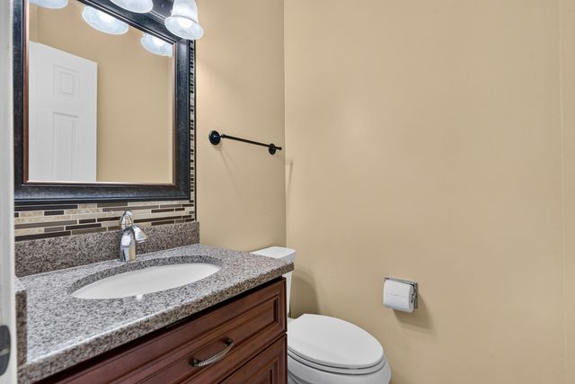 1042 E Randville Drive, Palatine, IL 60074
