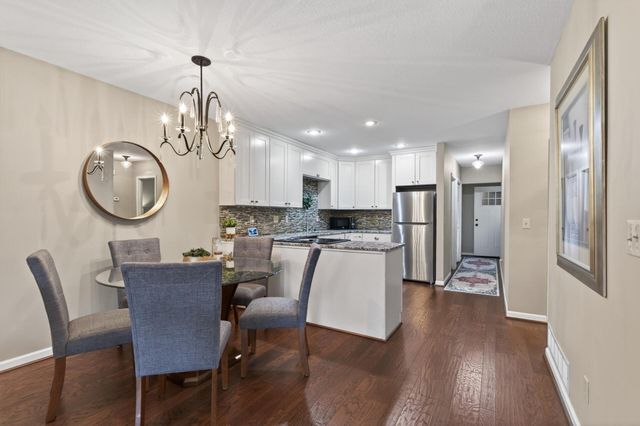 149 Riverview Drive 11, Monticello, MN 55362