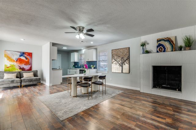 113 Brook Hollow Drive, Desoto, TX 75115