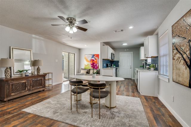 113 Brook Hollow Drive, Desoto, TX 75115