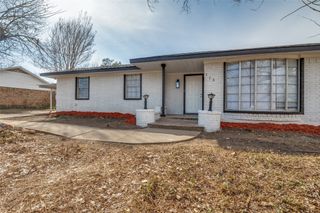 113 Brook Hollow Drive, Desoto, TX 75115