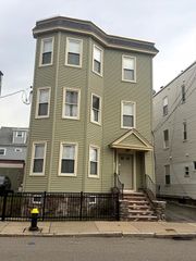 17 Duncan St 1, Boston, MA 02122