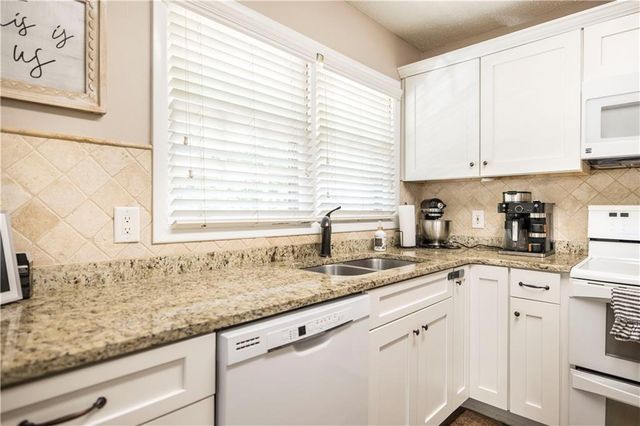 4260 Wood Forest Place, Macon, GA 31210