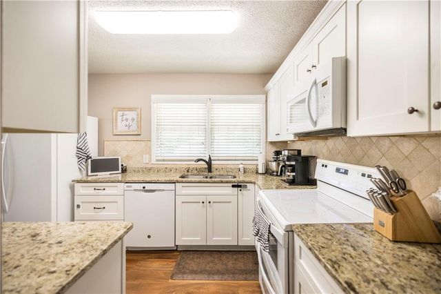 4260 Wood Forest Place, Macon, GA 31210