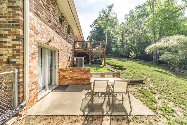 4260 Wood Forest Place, Macon, GA 31210