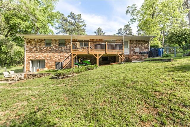 4260 Wood Forest Place, Macon, GA 31210