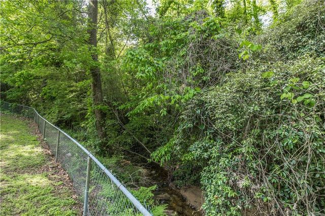 4260 Wood Forest Place, Macon, GA 31210