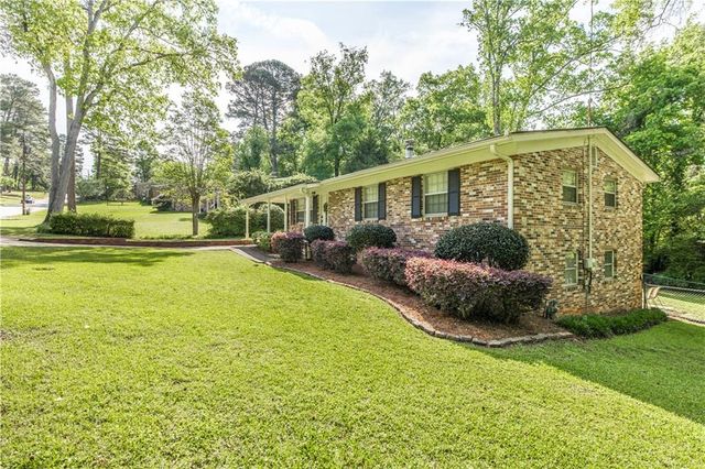 4260 Wood Forest Place, Macon, GA 31210