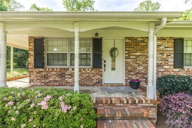 4260 Wood Forest Place, Macon, GA 31210