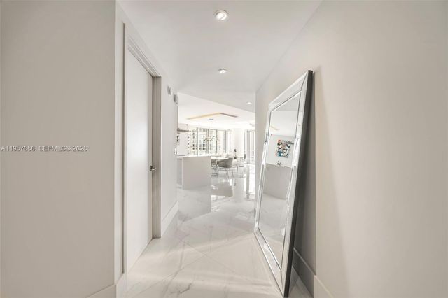 300 Sunny Isles Boulevard 42202, Sunny Isles Beach, FL 33160