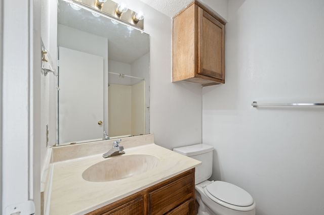 929 W Hickory Street A2, Denton, TX 76201