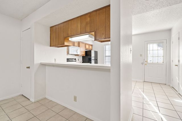 929 W Hickory Street A2, Denton, TX 76201