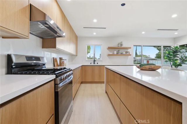 9651 Comanche, Chatsworth, CA 91311