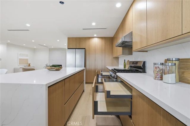 9651 Comanche, Chatsworth, CA 91311