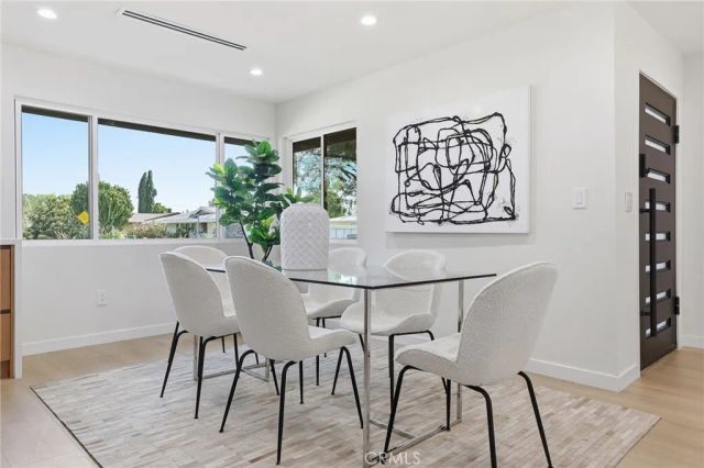 9651 Comanche, Chatsworth, CA 91311