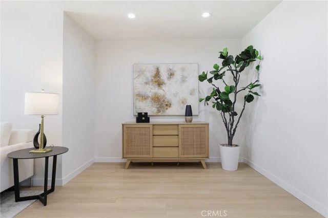 9651 Comanche, Chatsworth, CA 91311