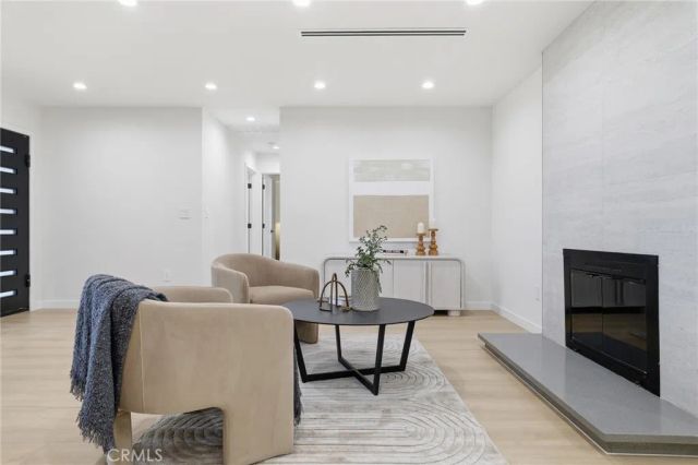 9651 Comanche, Chatsworth, CA 91311