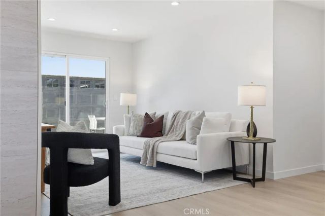 9651 Comanche, Chatsworth, CA 91311