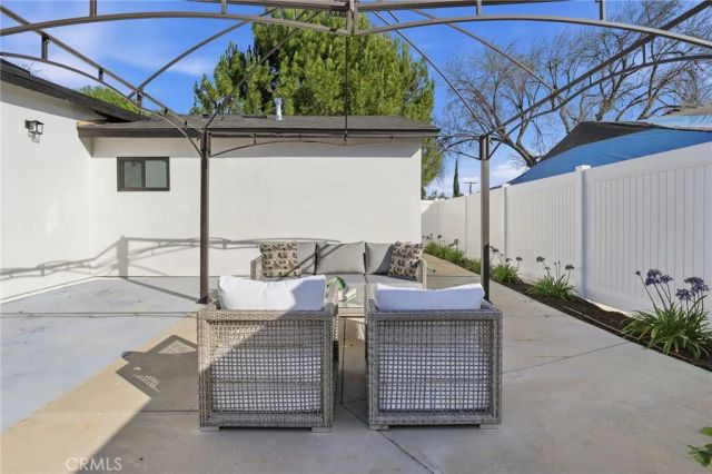 9651 Comanche, Chatsworth, CA 91311