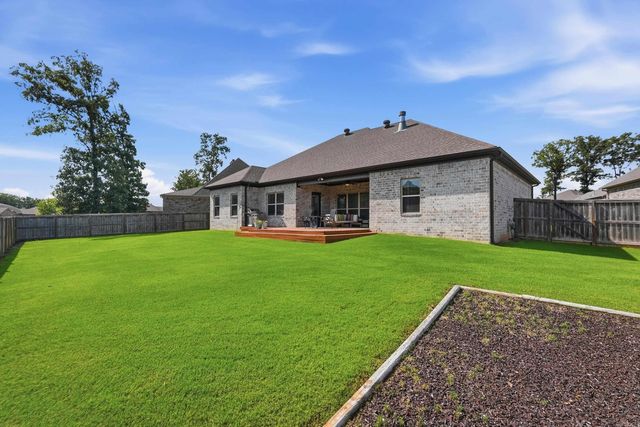 9431 Oak Forest Lane, Sherwood, AR 72120