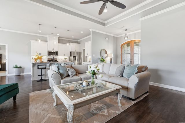 9431 Oak Forest Lane, Sherwood, AR 72120