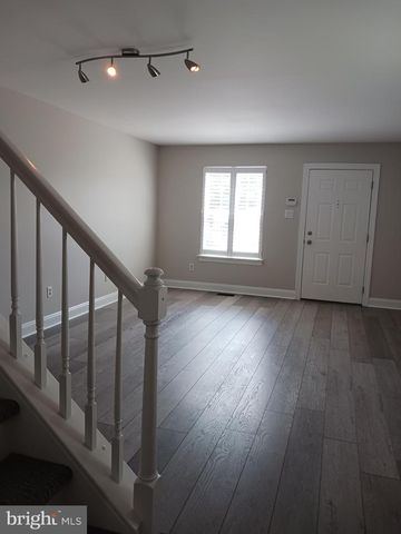 12 CARRIAGE KNOLL CT, Langhorne, PA 19047