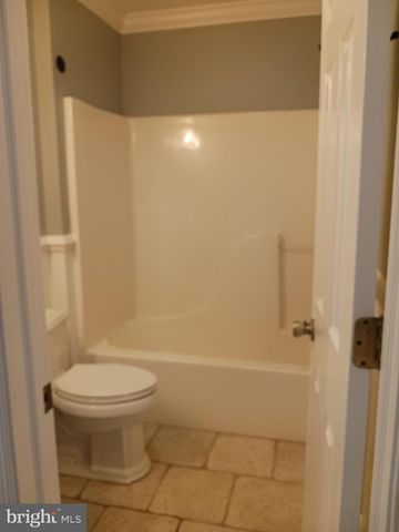 12 CARRIAGE KNOLL CT, Langhorne, PA 19047