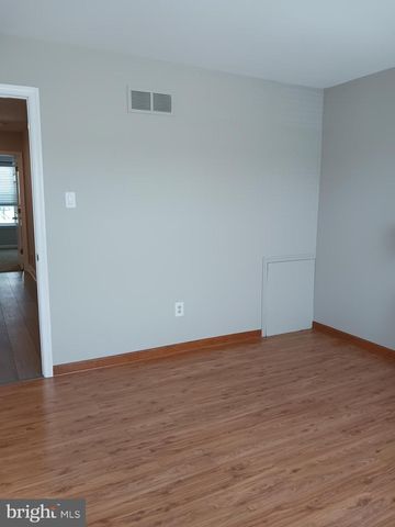 12 CARRIAGE KNOLL CT, Langhorne, PA 19047