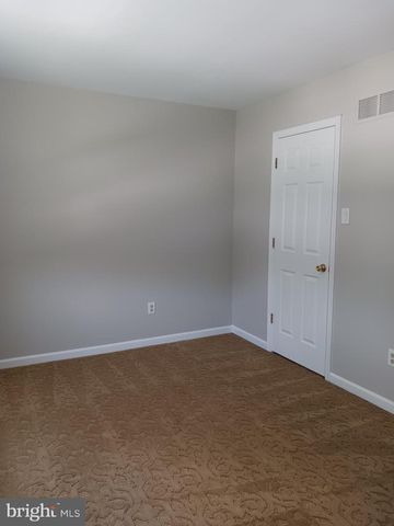 12 CARRIAGE KNOLL CT, Langhorne, PA 19047