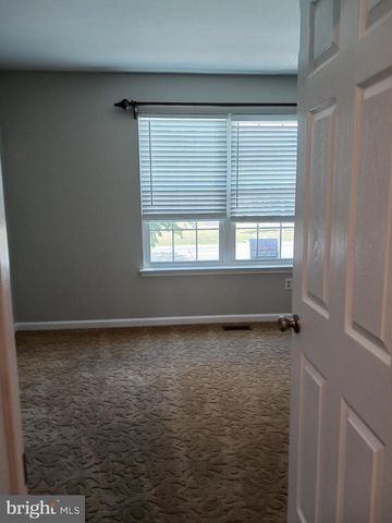 12 CARRIAGE KNOLL CT, Langhorne, PA 19047