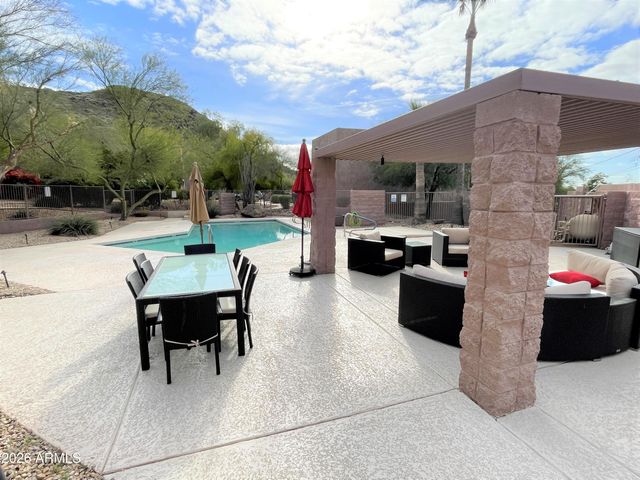 9726 N 3rd Drive, Phoenix, AZ 85021