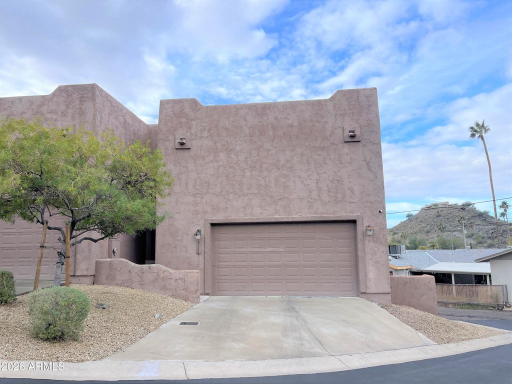 9726 N 3rd Drive, Phoenix, AZ 85021