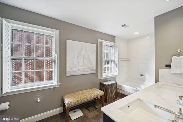 4373 WESTOVER PL NW, Washington, DC 20016