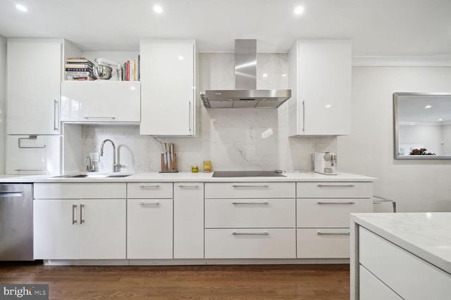 4373 WESTOVER PL NW, Washington, DC 20016