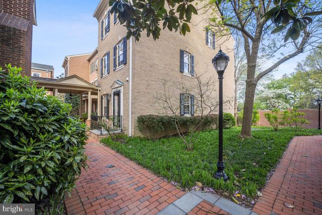 4373 WESTOVER PL NW, Washington, DC 20016