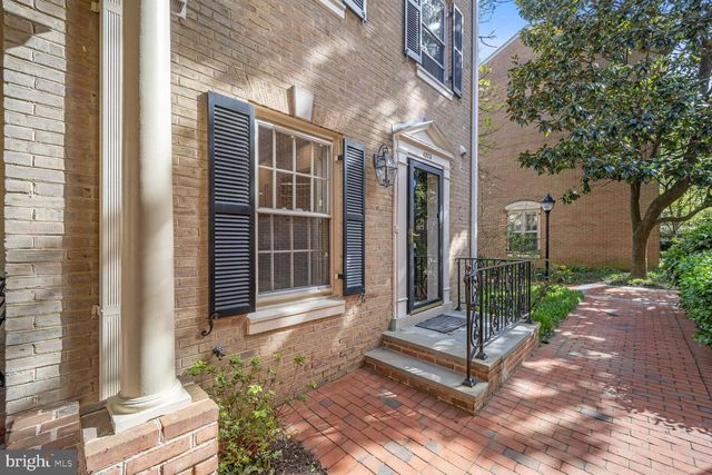 4373 WESTOVER PL NW, Washington, DC 20016