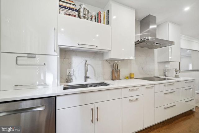 4373 WESTOVER PL NW, Washington, DC 20016