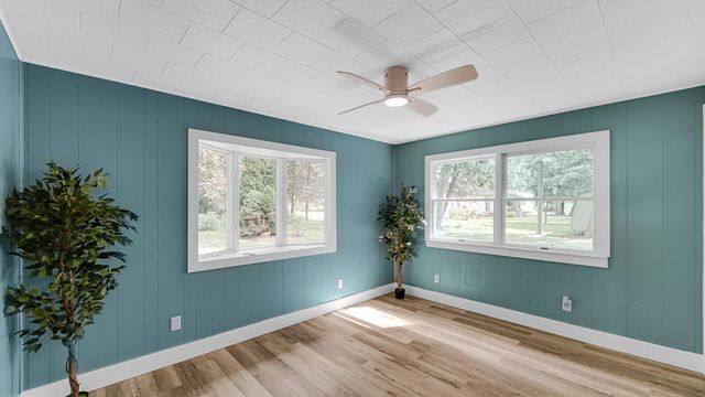 305 Shady Lane, Kouts, IN 46347