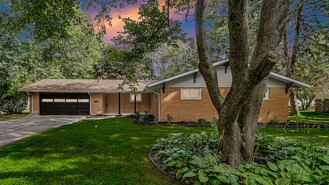 305 Shady Lane, Kouts, IN 46347