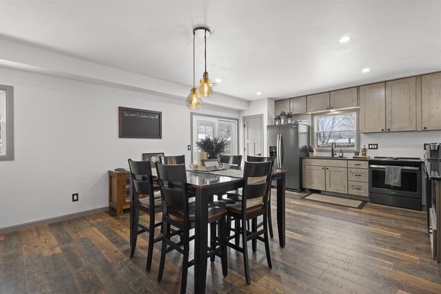 1751 S ONEIDA STREET, Green Bay, WI 54304