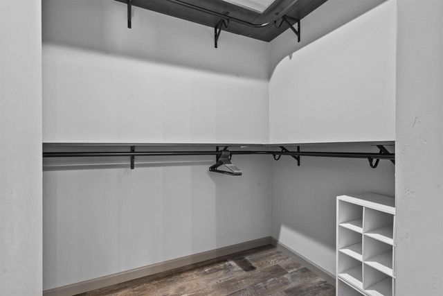 1751 S ONEIDA STREET, Green Bay, WI 54304