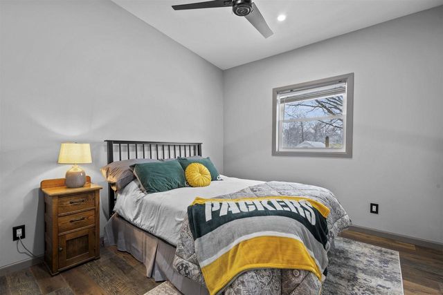 1751 S ONEIDA STREET, Green Bay, WI 54304