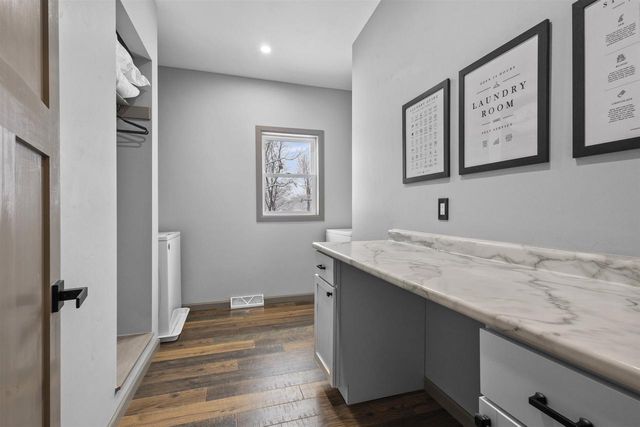 1751 S ONEIDA STREET, Green Bay, WI 54304