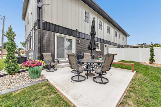 1751 S ONEIDA STREET, Green Bay, WI 54304