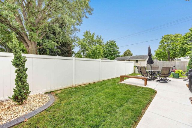 1751 S ONEIDA STREET, Green Bay, WI 54304